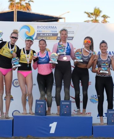 alanyada-plaj-voleybolu-heyecani