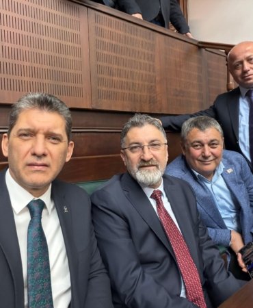 ali-cetinden-dikkat-ceken-aciklama-belediye-baskanlarinin-ak-partiye-katilimi-titizlikle-degerlendiriliyor