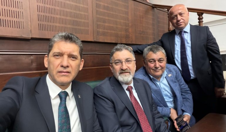 ali-cetinden-dikkat-ceken-aciklama-belediye-baskanlarinin-ak-partiye-katilimi-titizlikle-degerlendiriliyor