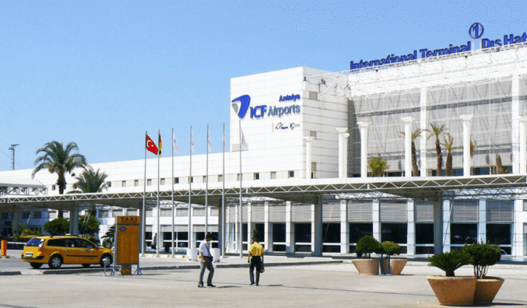 antalya-zirvede-en-yogun-ic-hat-yine-antalya-oldu