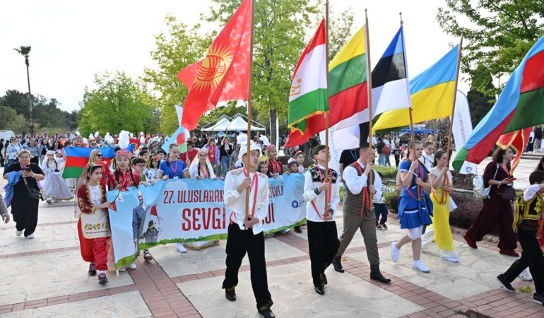 antalyada-23-nisan-coskusu