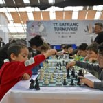 antalyada-23-nisan-coskusu-cocuk-ve-ucurtma-festivali-basladi