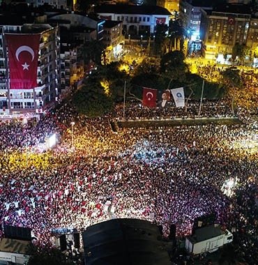 antalyada-23-nisan-programi-degisti-derya-ulug-konseri-iptal-edildi