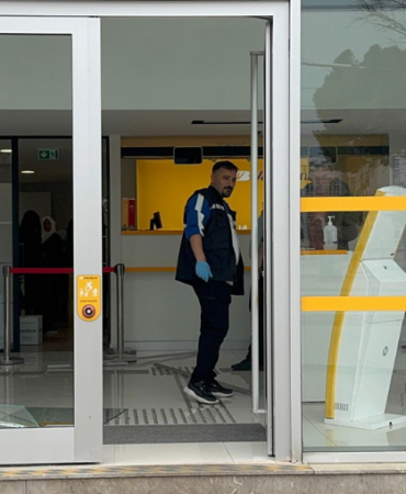 antalyada-bankaya-saldiri