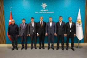 serik-belediye-baskani-kadir-kumbul-ak-partiye-katildi