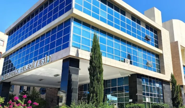 serikte-siyasi-dengeler-degisiyor-8-meclis-uyesinin-daha-ak-partiye-gecmesi-bekleniyor