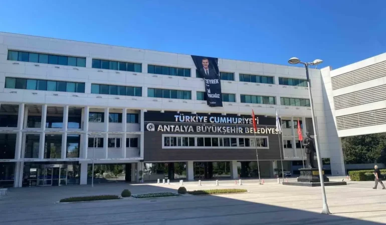 antalyada-safak-operasyonu-altin-portakal-baglantili-34-kisi-hakkinda-gozalti-karari