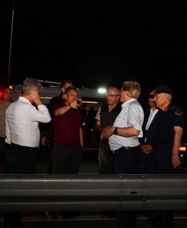 antalyada-orman-yangininda-kritik-saatler-254-ev-tahliye-edildi-720-kisi-guvenli-bolgeye-alindi