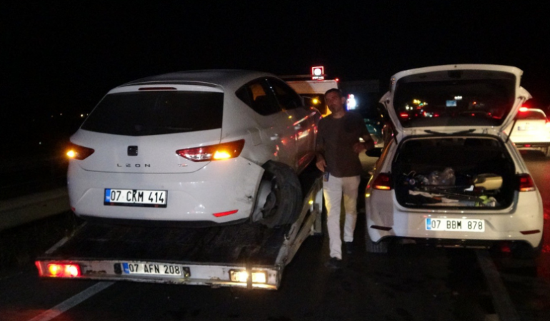 manavgat-alanya-yolunda-feci-kaza-kopege-carpan-arac-devrildi-5-arac-birbirine-girdi